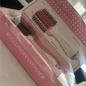 Pink Hair Styling Brush